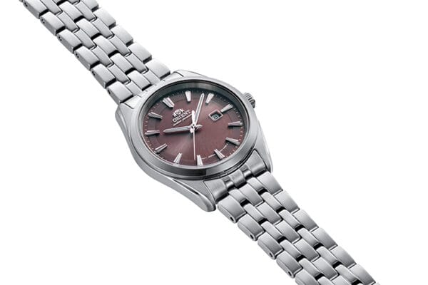 นาฬิกา ORIENT Quartz Solar Contemporary สายเหล็ก (RA-WG0603R) - Image 3